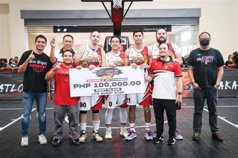 looted pina|College Reunion nilasing ang classmate .